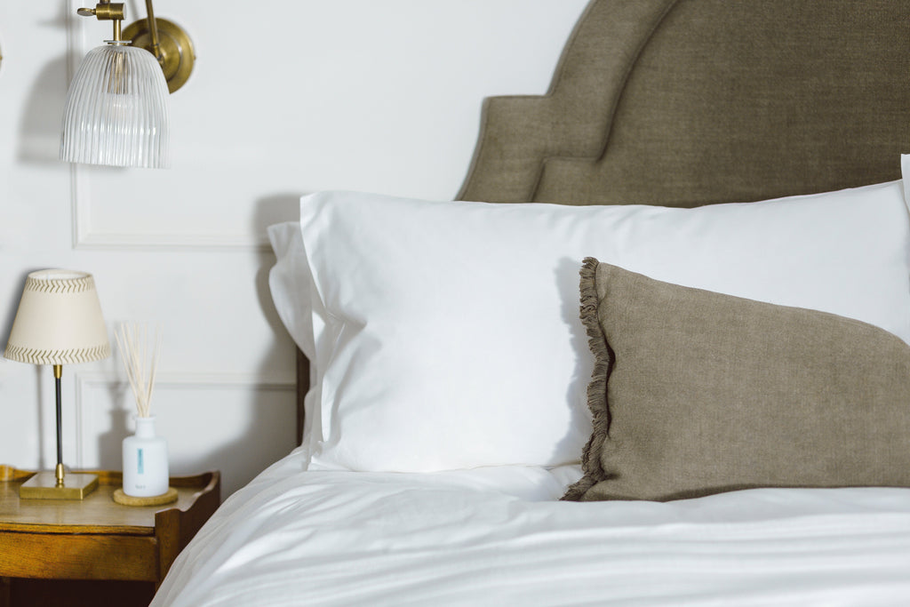 Luxury Pillowcase Thread Counts: An Expert's Guide to Premium Bedding