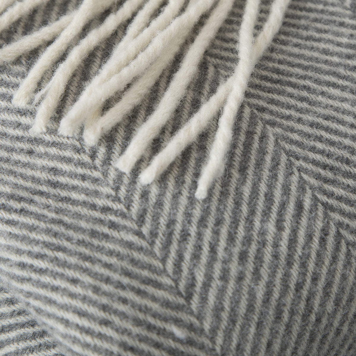 Charcoal Grey Herringbone Blanket – Tielle Love Luxury by Tradelinens