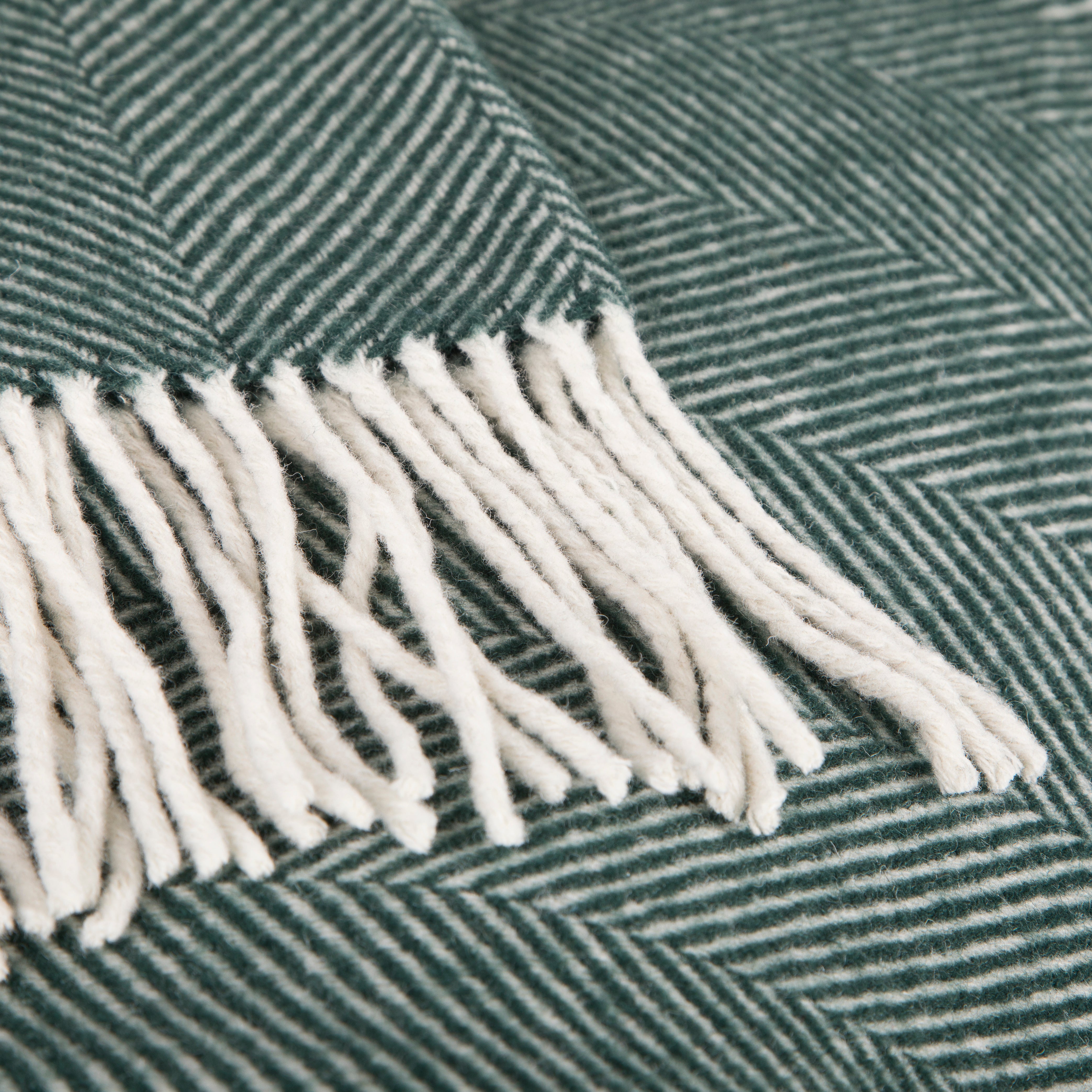 Forest Green Herringbone Blanket – Tielle Love Luxury by Tradelinens