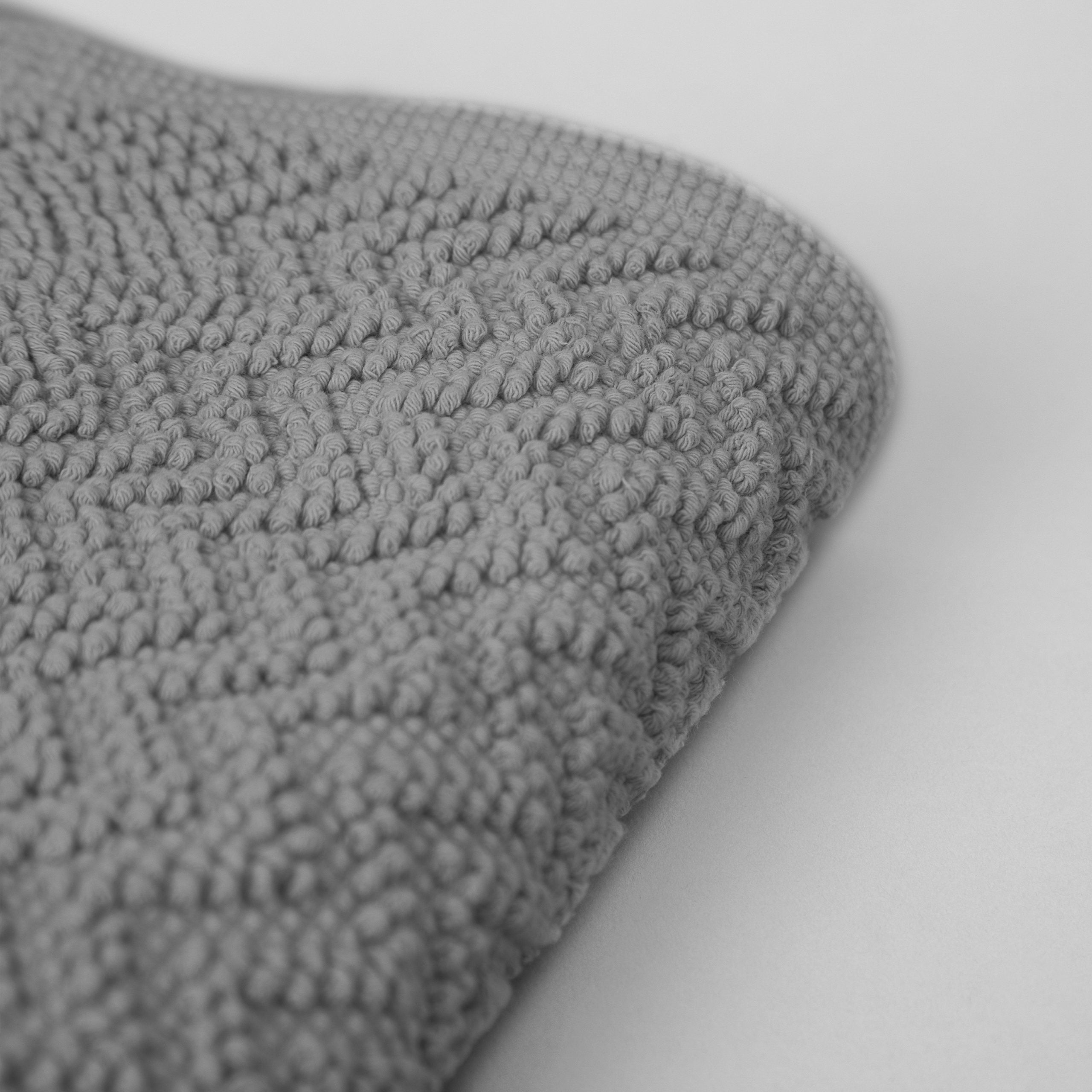 grey luxurious bath mat 