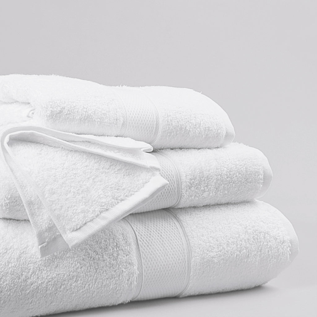 Luxury Hotel White Towels