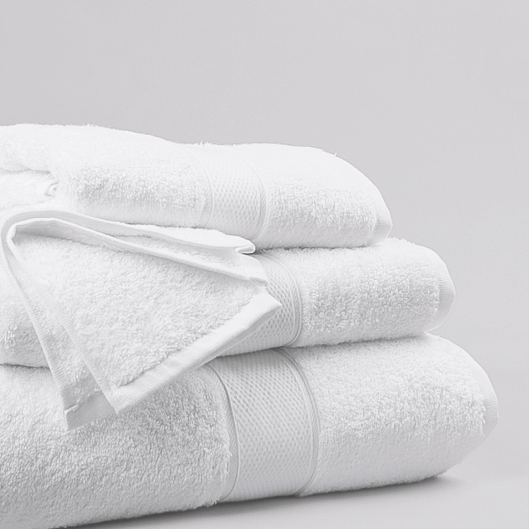 luxury hotel towels white