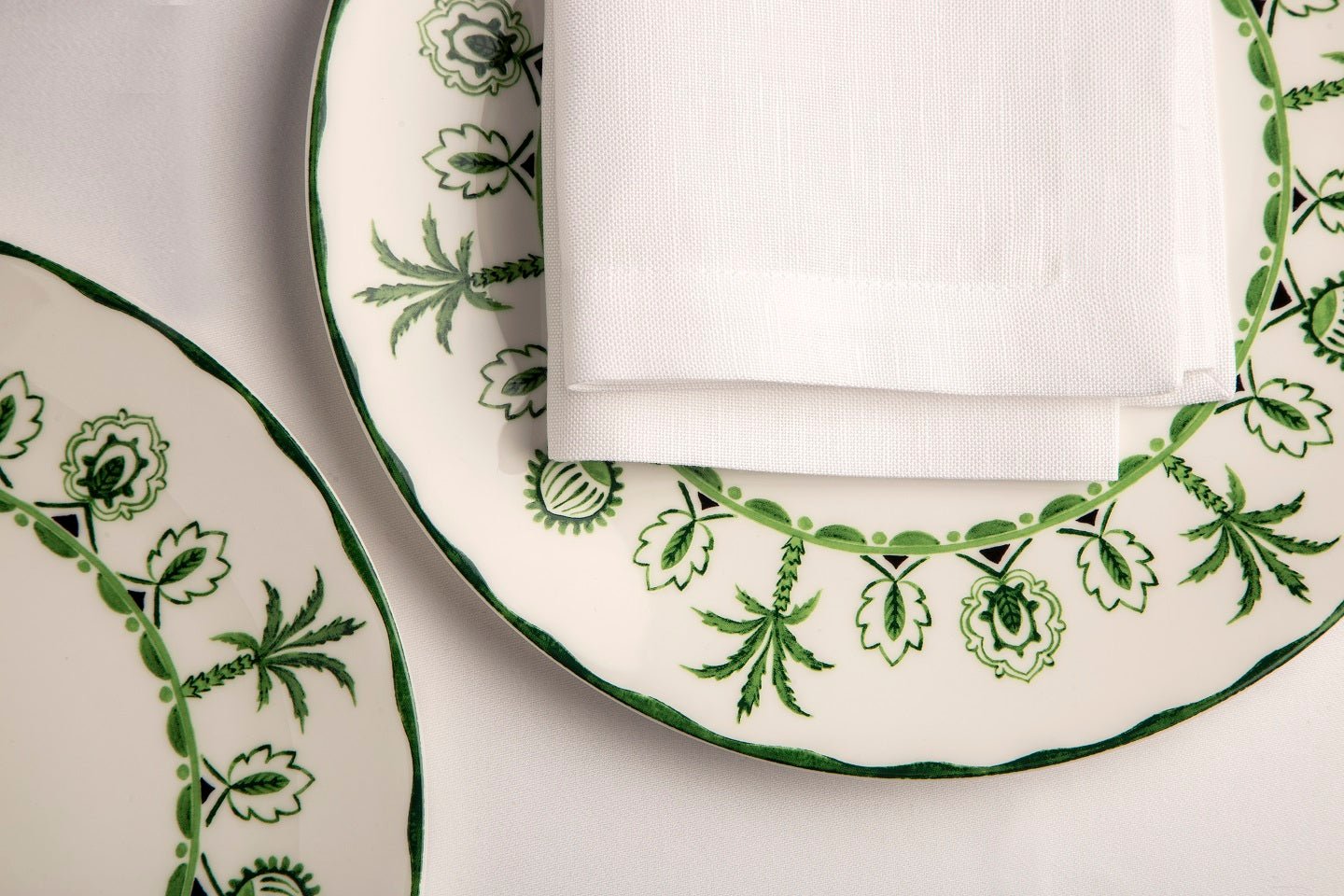 white linen napkins perfect for summer dining